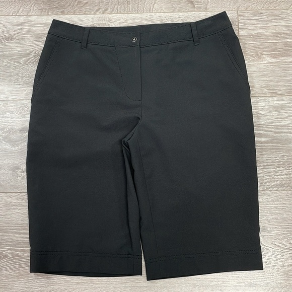 Annika Cutter & Buck Black Golf Shorts 6 - Picture 3 of 12